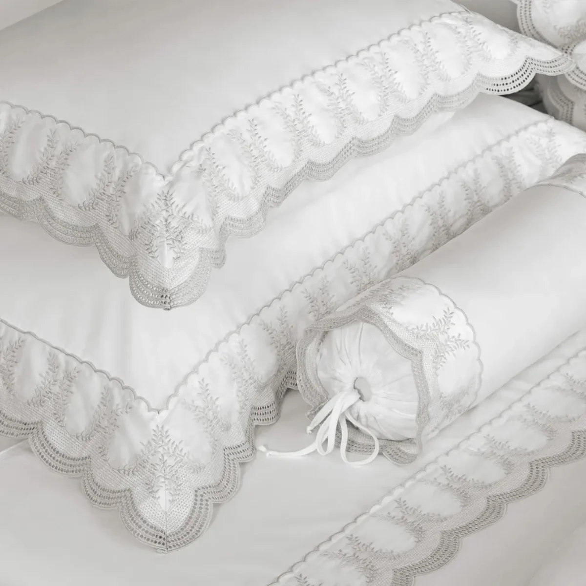 Jogo de cama King 600 fios Cetim Laurea Branco/Platino - Image 5