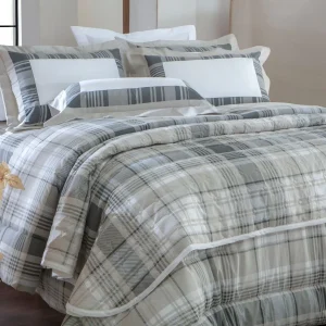 Cobreleito Solteiro Kacyumara Vida Bela 200 Fios Licot com 1 Porta Travesseiro 1,80m x 2,40m