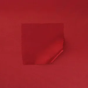 cetim vermelho escuro