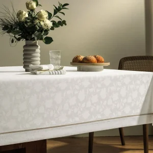 Toalha de Mesa Retangular Karsten Celebra Antoni Branco 12 Lugares 1,65m x 3,20m