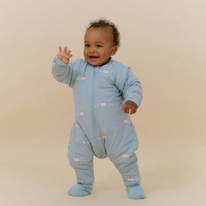 MOLIS & CO – MACACÃO DE DORMIR COM MANGAS E MEIAS TOG 2.5 – DUCK FAMILY